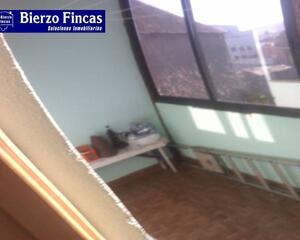 Casa con chimenea en Almazcara, Ponferrada
