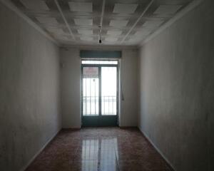 Piso de 3 habitaciones en Polinya de Xuquer