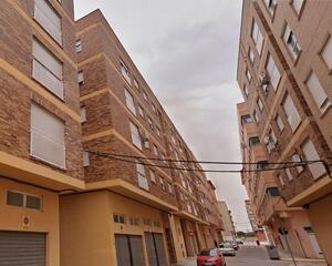 Piso de 3 habitaciones en Puerta de Valencia, Almansa