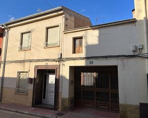 Casa de 3 habitaciones en Almansa