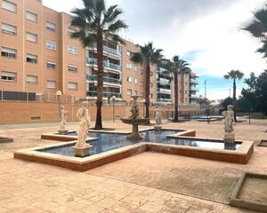 Piso con piscina en Mas Iglesias, Reus