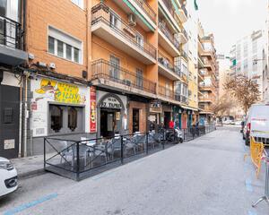 Local comercial con patio en Centro, Granada