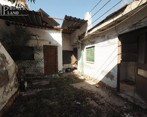 Casa de 3 habitaciones en Campomanes, Tomelloso
