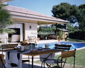 Villa amb piscina en Vinyet, Sitges