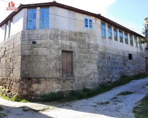 Casa de 4 habitaciones en Bubeiras, Amoeiro