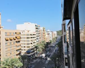 Ático de 3 habitaciones en Centro, Alicante
