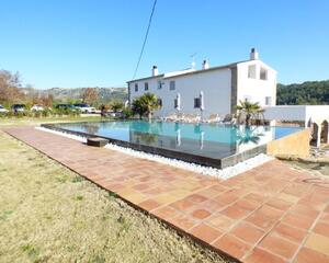 Casa con piscina en Manresa