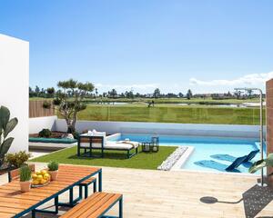 Chalet con piscina en Serena Golf, Los Alcázares
