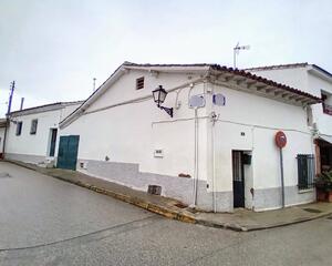 Casa de 4 habitaciones en Pilotos, Cobeña