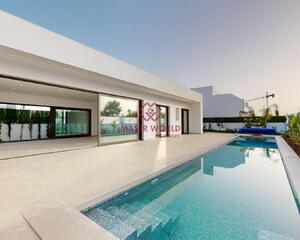 Villa con piscina en Serena Golf, Los Alcázares