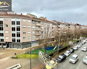 Piso buenas vistas en Veintiuno, Ourense