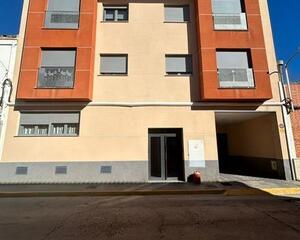 Piso de 3 habitaciones en San Isidro, Almansa