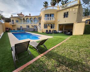 Villa con piscina en El Faro, Calaburra Mijas