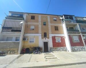 Piso con terraza en Casas de Menor, Villena