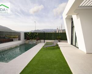 Villa con patio en Golf Piug Campana, Finestrat