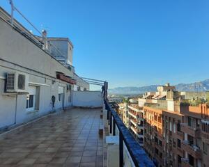 Ático con terraza en Centre, Tortosa