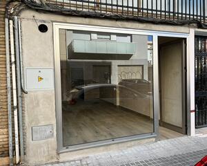Local comercial reformado en Adoratrices, Huelva