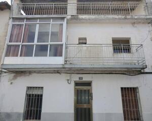 Casa con terraza en Centro, Torremenga