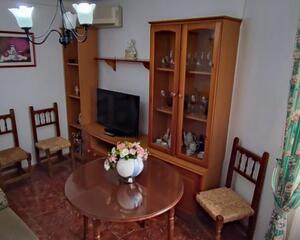 Piso de 4 habitaciones en Barrio la Uva, Andújar