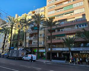 Piso con terraza en Centro, Alicante