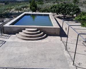 Casa rural con piscina en Otras, Castalla