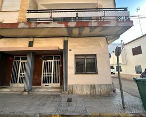 Local comercial de 2 habitaciones en Zona Colegio San Bernat, Carlet