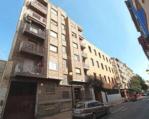 Piso de 2 habitaciones en Casco Historico, Zaragoza