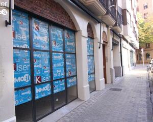 Local comercial a estrenar en Primer Ensanche, Pamplona