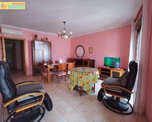 Casa de 3 habitaciones en Zona Cruz de Marbella, Luque