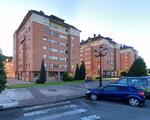 Local comercial de 3 habitaciones en Las Campas, Oviedo