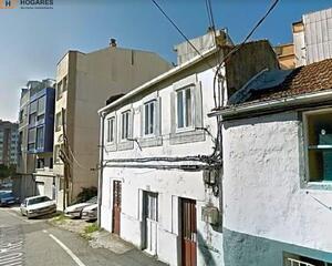 Chalet de 4 habitaciones en Calvario, Lavadores Vigo