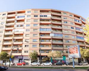 Piso con terraza en Delicias, Zaragoza