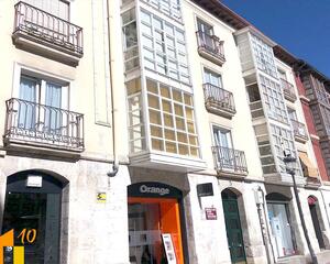 Piso de 4 habitaciones en Centro, Burgos