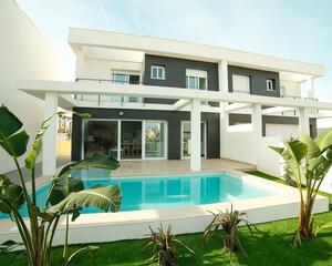 Villa con piscina en Nou Alacant, Alicante