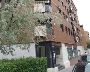 Local comercial de 1 habitación en Avenida de Badajoz, Madrid