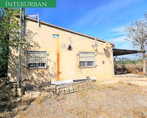 Chalet de 4 habitaciones en La Chinela-Serretilla, Pedralba