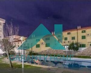 Piso con piscina en Castellanos, Caceres