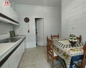 Piso de 4 habitaciones en Couto, Ourense