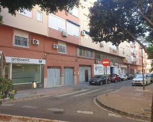 Local comercial en Avda. Santa Isabel, Avda. Sta. Isabel, Centro Almería