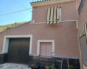 Casa rural con chimenea en Algeña, Algueña