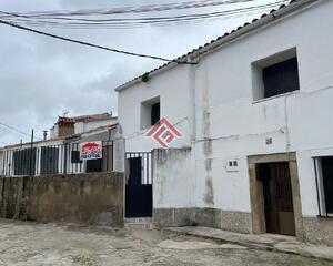 Casa de 4 habitaciones en Huerta de las Ánimas, Trujillo