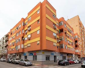 Piso de 4 habitaciones en Centro, Santa Marina Badajoz