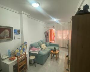 Piso de 2 habitaciones en Playa De Los Locos, Torrevieja