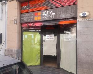 Local comercial amb pati en Centre, Sabadell