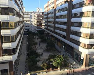 Piso con terraza en Residencia, Laguna Cádiz