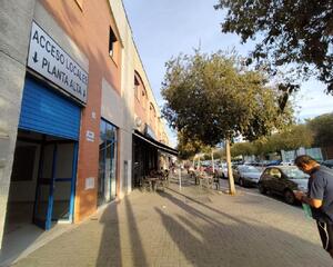 Local comercial en Avd.de Pino Montano, Macarena Sevilla