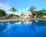 Adosado con piscina en Caleta de Vélez