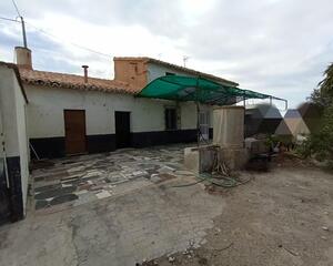 Casa con jardin en Torrecilla, Lorca