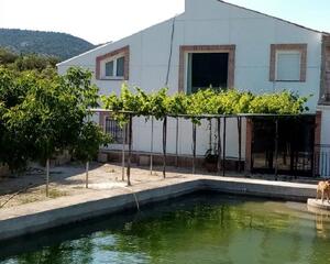 Casa rural con piscina en Castalla