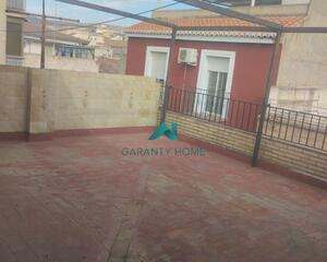 Adosado de 8 habitaciones en Zaidín, Granada